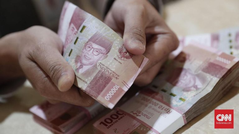 Beda Aturan UMP Buruh Lama dan Baru, Apa Saja?