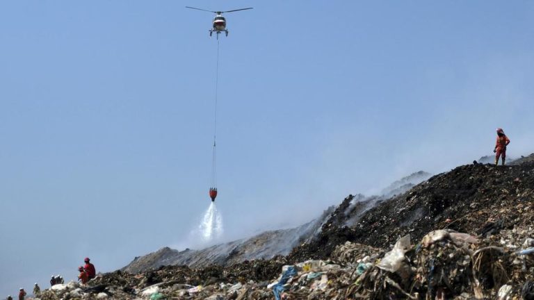 Menteri LH Tunda Tutup TPA Suwung Bali Hingga Februari 2026