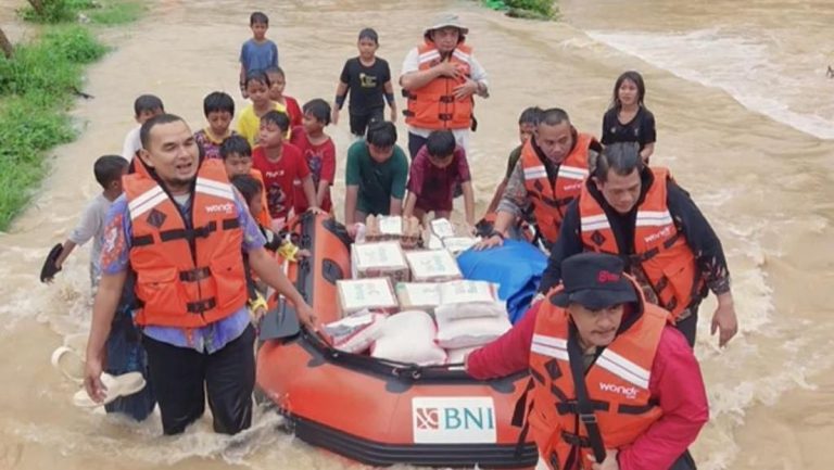 BNI Kirim Bantuan 85 Ton Beras-17 Ton Gula ke Korban Banjir Sumatra
