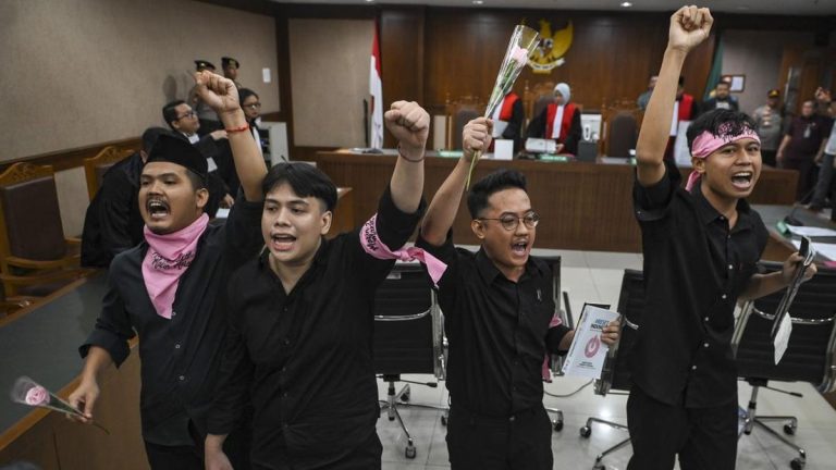 Tertangkapnya Resbob Hingga Tumpukan Sampah Tangsel