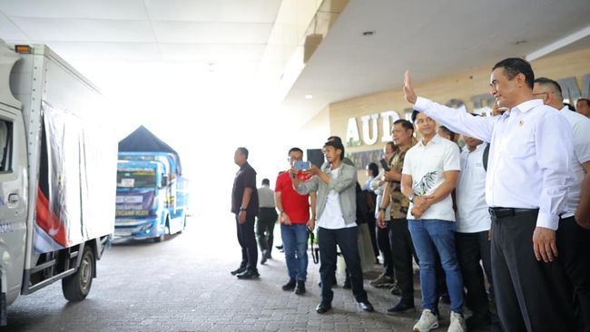 Amran Lapor Prabowo Sudah Kirim Bantuan Pangan 2 Kapal ke Sumatra