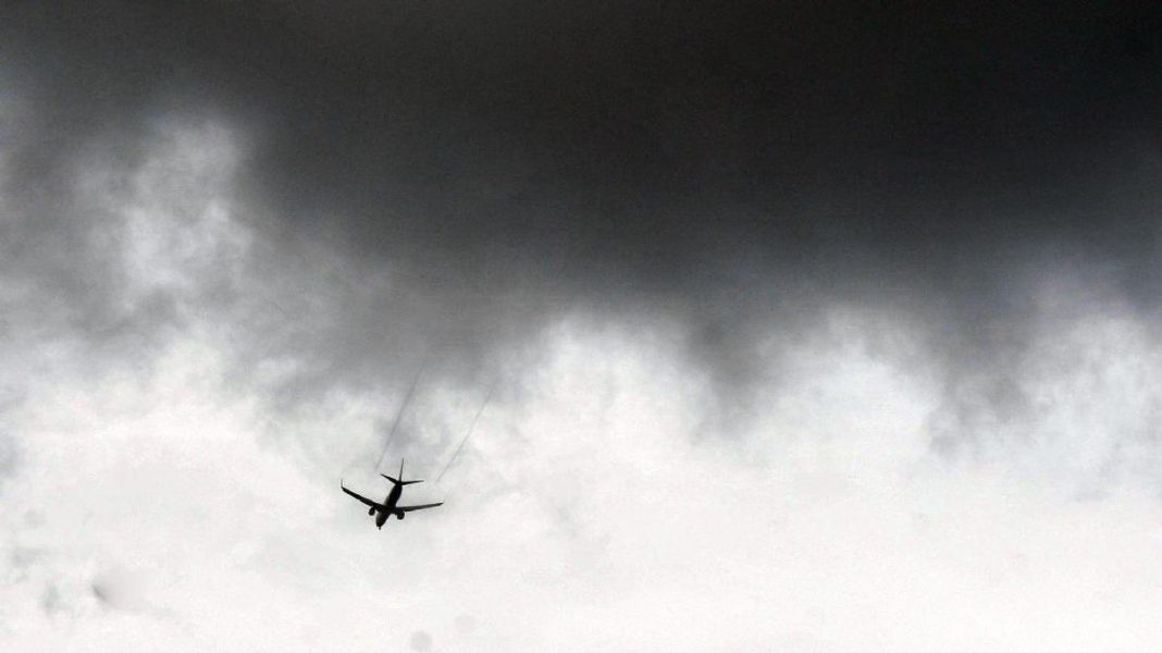 Jet Pribadi Jatuh saat Mau Mendarat Darurat di Lapangan, 7 Orang Tewas