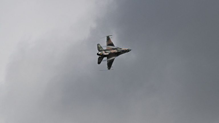 Makin Panas, 5 Jet Tempur AS ‘Gentayangan’ Dekat Venezuela
