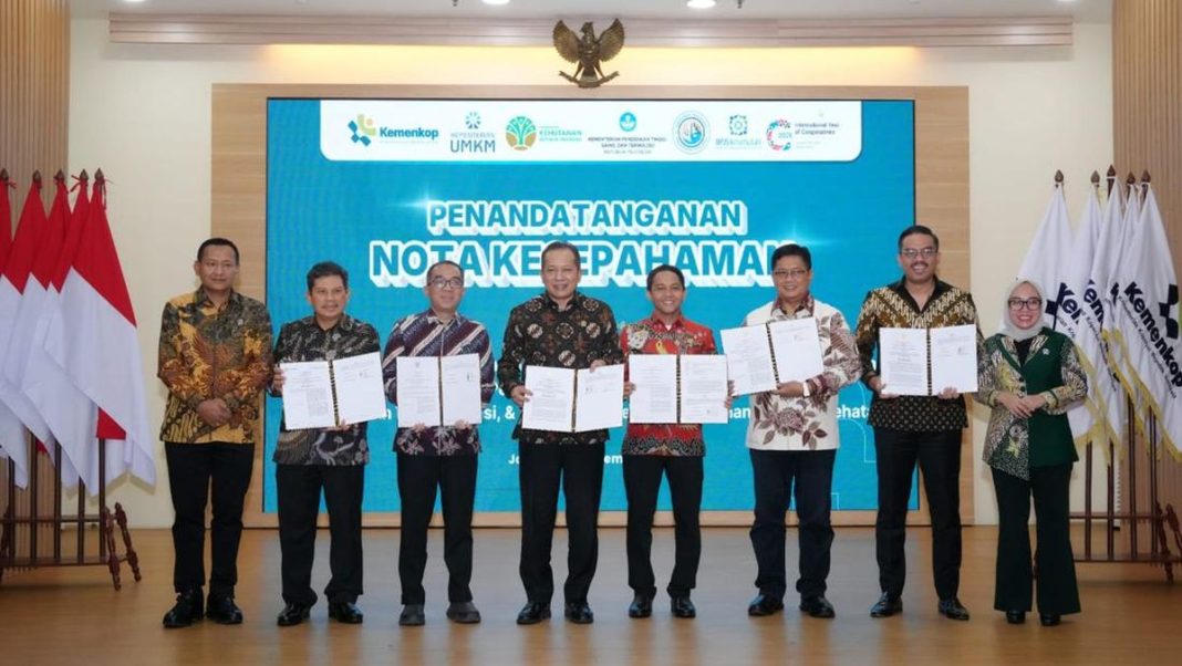 Koperasi Tingkatkan Aktivitas Ekonomi Kawasan Transmigrasi