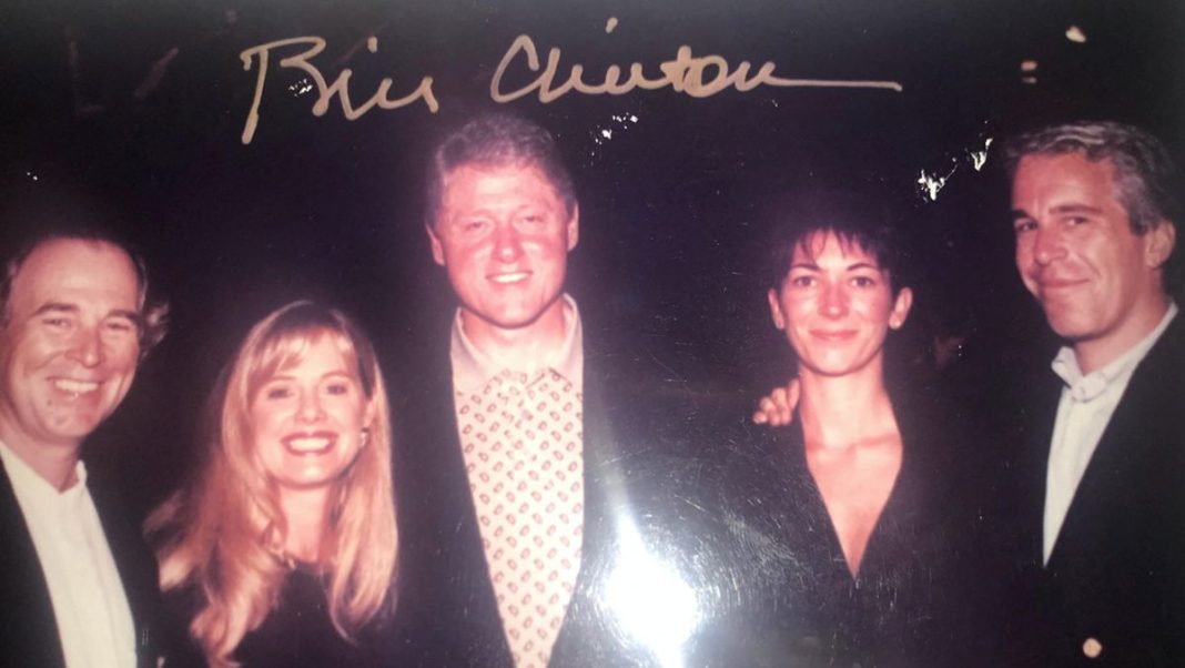 Koleksi Foto Jeffrey Epstein Dirilis, Ada Trump Hingga Bill Clinton