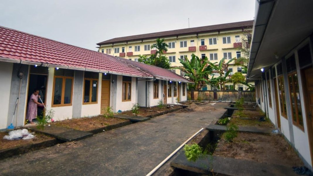Penyintas Bencana di Padang Sudah Tinggal di Huntara