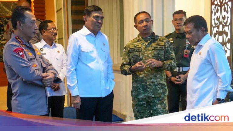 Menko Polkam Rakor Bareng Panglima TNI-Kapolri-BIN soal Penanganan Bencana Sumatera