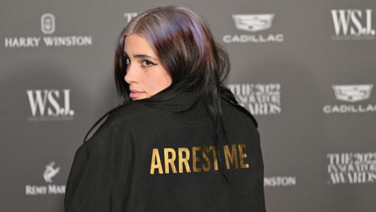 Rusia Cap Band Punk Anti-Putin ‘Pussy Riot’ Organisasi Ekstremis