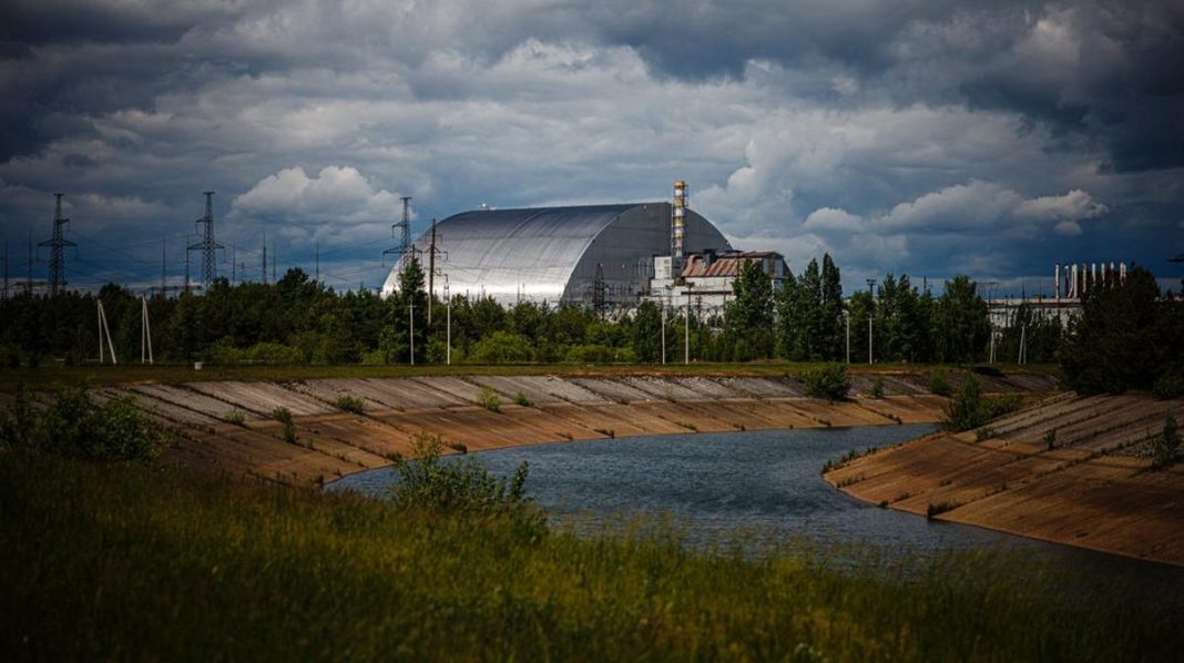 Kremlin Bantah Rusak Perisai Penahan Radiasi Chernobyl