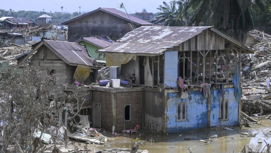 Bantuan Dibawa Motor Trail Tembus Daerah Terpencil di Aceh
