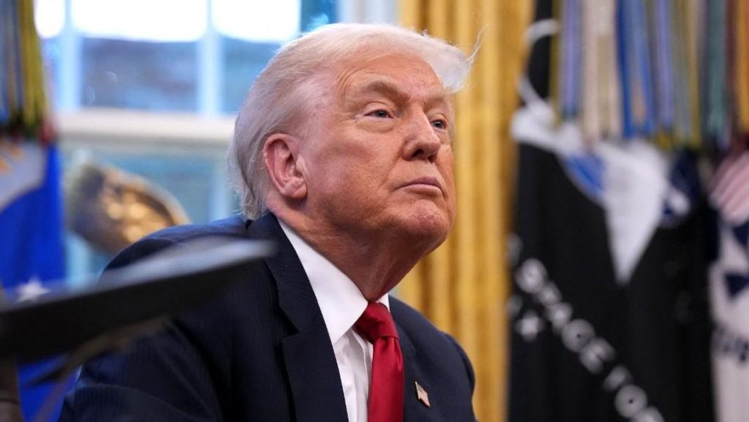 Muncul di Arsip Foto Epstein, Trump: Bukan Masalah Besar
