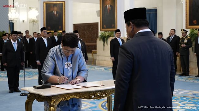 Prabowo Lantik 6 Dubes RI yang Baru, Termasuk Adik Luhut