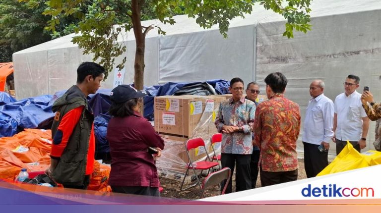 ESDM, SKK Migas, & KKKS Salurkan Bantuan untuk Korban Banjir di Sumatera
