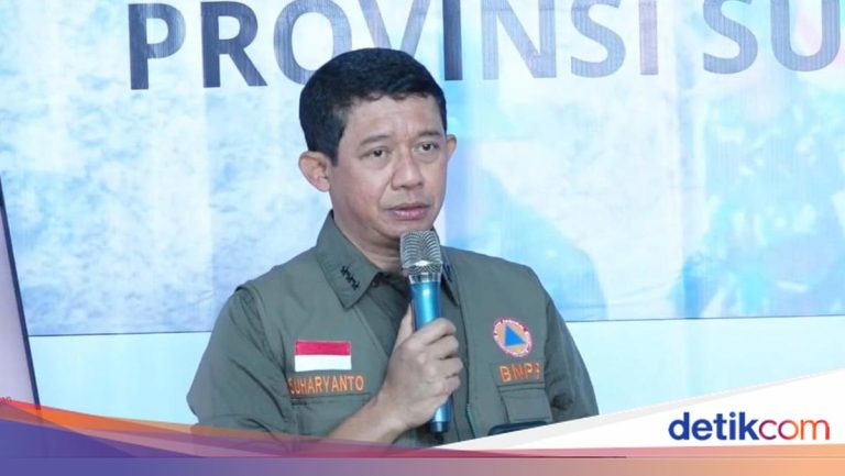 BNPB Lapor Prabowo Beberapa Kecamatan di Sumbar Masih Terisolasi