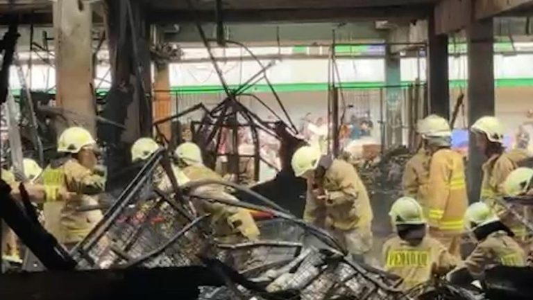 Penampakan Usai Kebakaran di Pasar Induk Kramat Jati Jaktim