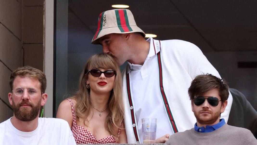 Travis Ada di Balik Sikap Taylor Swift Hadapi Tingkah Blake Lively
