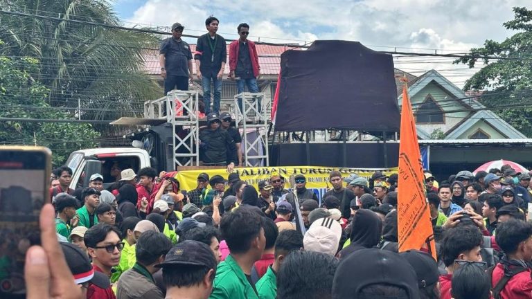 Selain di DPRD, Aksi 21 April Juga Digelar di Kantor Gubernur Kaltim