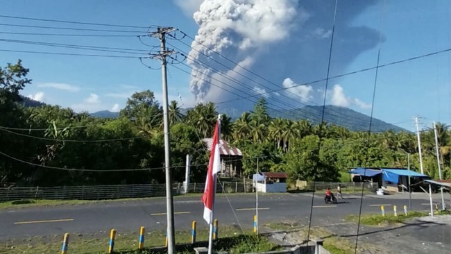 Media Asing Ramai Sorot Gunung Dukono Meletus yang Tewaskan 3 Pendaki – Publik Pos Update