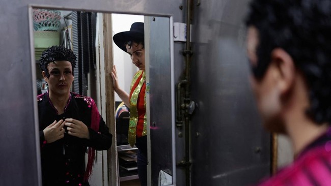 51 Pria Ditangkap dalam Penggerebekan Diduga Pesta Gay dan Narkoba – Publik Pos Update