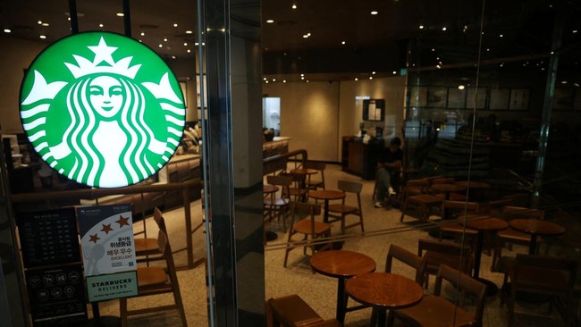 Promo Tumbler Bawa Masalah, Raksasa Starbucks Kena Hajar Sana-sini – Publik Pos Update