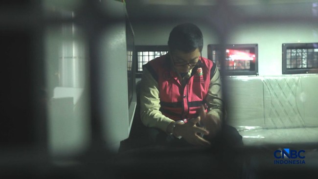 Korupsi MBG, Penampakan Bos Motor Listrik SPPG Ditahan Kejagung – Publik Pos Update