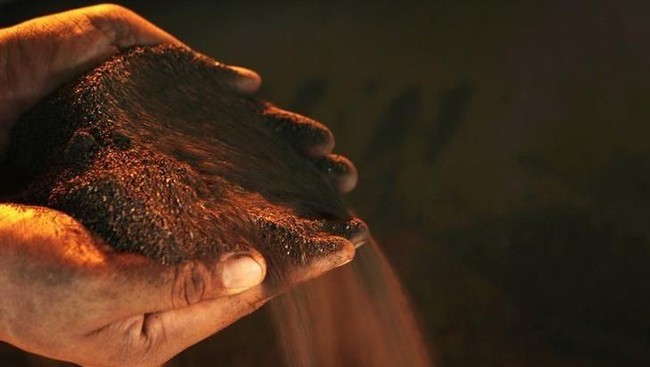 RI Siapkan Bursa Mineral, Ahli Beri Respons Tak Terduga – Publik Pos Update