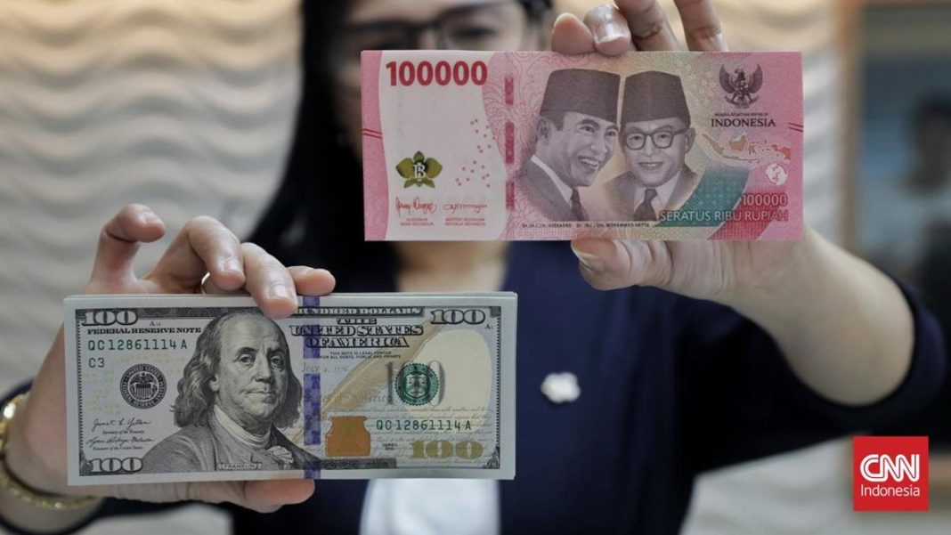Rupiah Masih Dibayangi Risiko Jebol Lagi ke Rp18 Ribu per Dolar AS