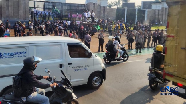 Ada Demo-Pengalihan Lalu Lintas, Transjakarta Setop Operasi Rute Ini – Publik Pos Update