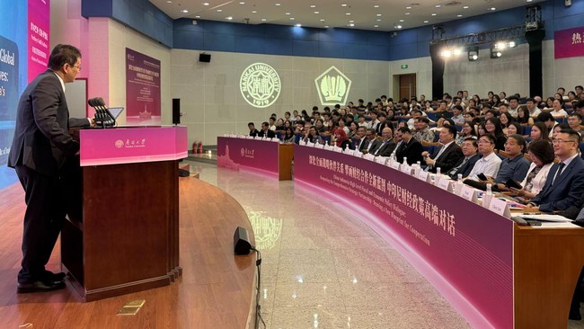 Menkeu Purbaya Pamer Kekuatan Ekonomi RI & Program Prabowo di China – Publik Pos Update