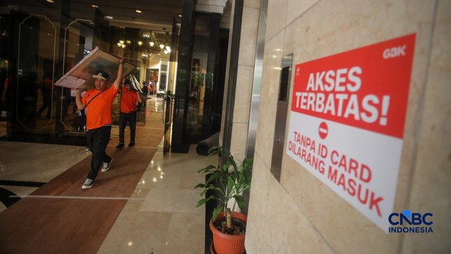 Eks Hotel Sultan Mau Dirobohkan, Barang-Barang Mulai Diangkut-Dipindah – Publik Pos Update