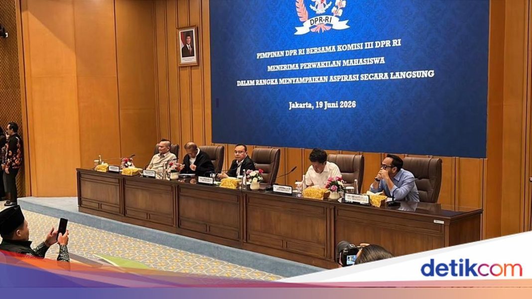 Dasco dkk Terima Mahasiswa yang Demo Depan DPR