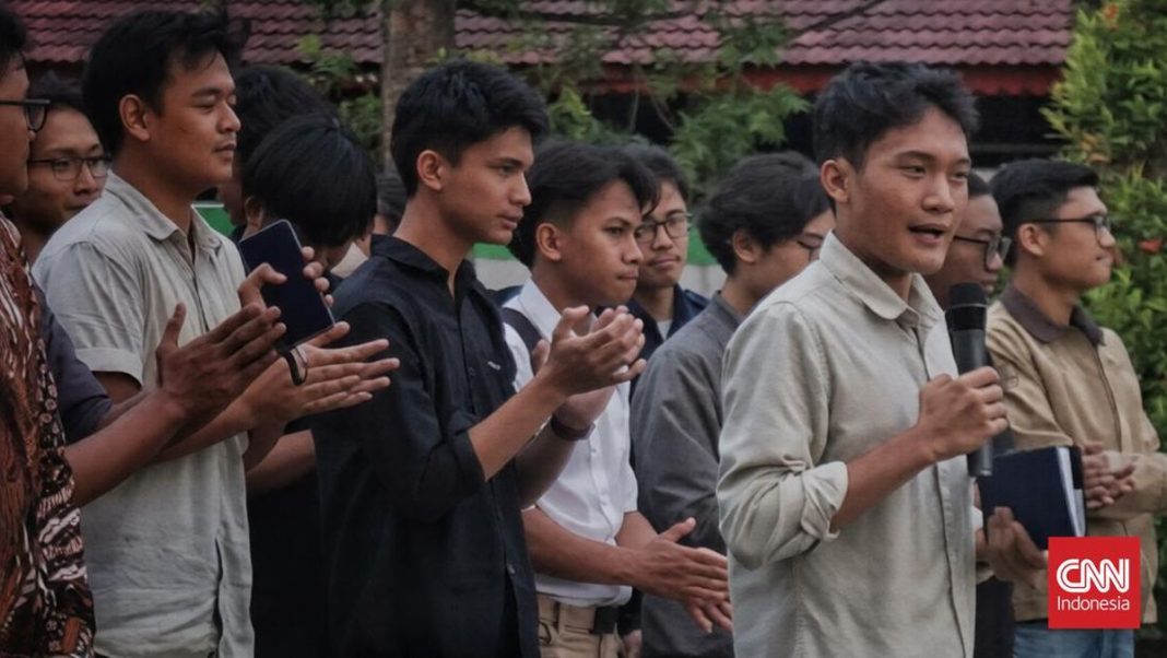 Polisi Persilakan Eks Ketua BEM UGM Tiyo Laporkan Temuan Alat Pelacak
