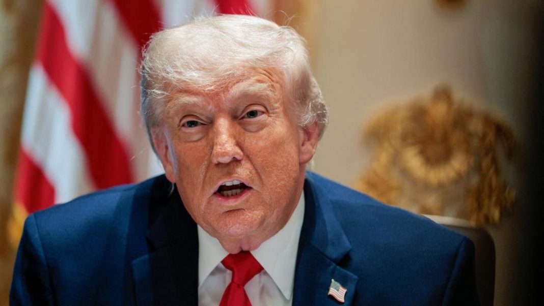 Trump Dongkol Dicap Putus Asa oleh Mojtaba: Kalian yang Begitu!