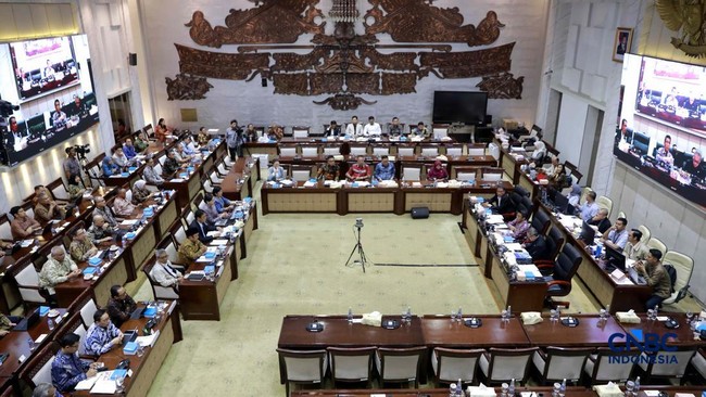 Layer Baru Cukai Rokok Belum Diberlakukan, Ini Masukan DPR ke Purbaya – Publik Pos Update