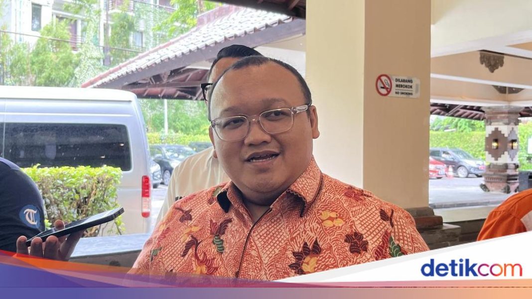 PDIP Dibilang Abu-abu, PKS Ungkit 10 Tahun Jadi Opsisi Era Jokowi
