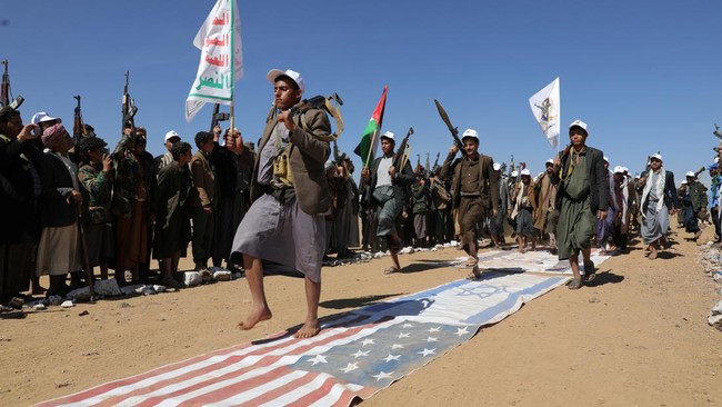 Breaking News! Houthi Blokir Pintu Laut Merah, Tutup Akses Arab Saudi – Publik Pos Update