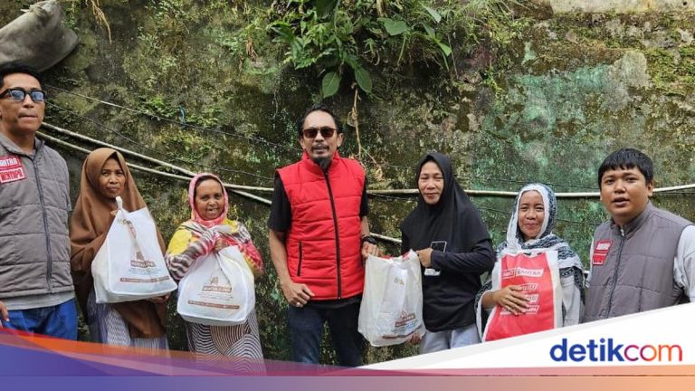 Relawan Sahabat Bahtra Bagikan Sembako Rutin Setiap Jumat di Sultra