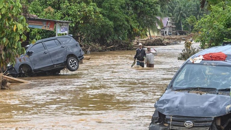 Hujan Deras Picu Banjir di Tapanuli Tengah, 145 Orang Mengungsi