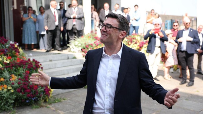 Resmi! Andy Burnham Jadi PM Baru Inggris, Umumkan Kebijakan Pertamanya – Publik Pos Update