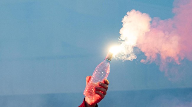 Bikin Geger, Teror Bom Molotov Sasar Rumah Politisi Partai Berkuasa – Publik Pos Update