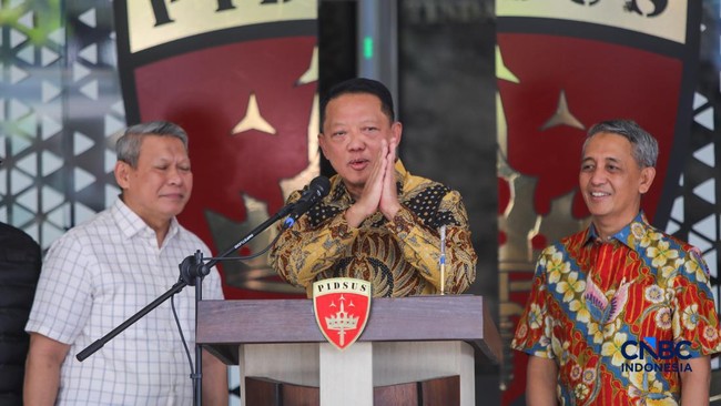 Potret Febrie Adriansyah Tampil Perdana Usai Isu Penggeledahan Rumah – Publik Pos Update