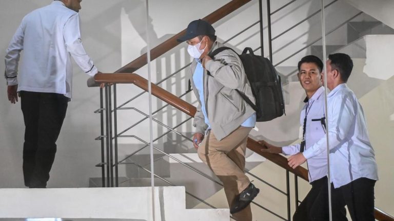 Bupati Lombok Barat Diduga Terima Uang Miliaran hingga Tas Hermes