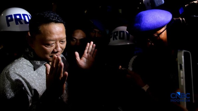 Potret Eks Jampidsus Febrie Adriansyah Ditahan: Saya Dikriminalisasi – Publik Pos Update