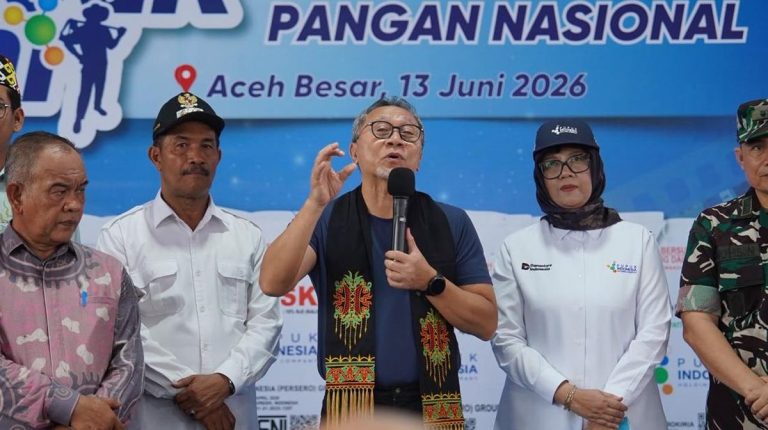 Zulhas Sebut Penyaluran Bansos di Koperasi Merah Putih Mulai September