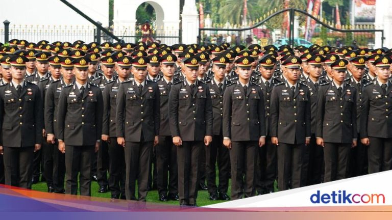 Momen Khidmat Pelantikan 1.177 Perwira TNI-Polri di Istana Merdeka