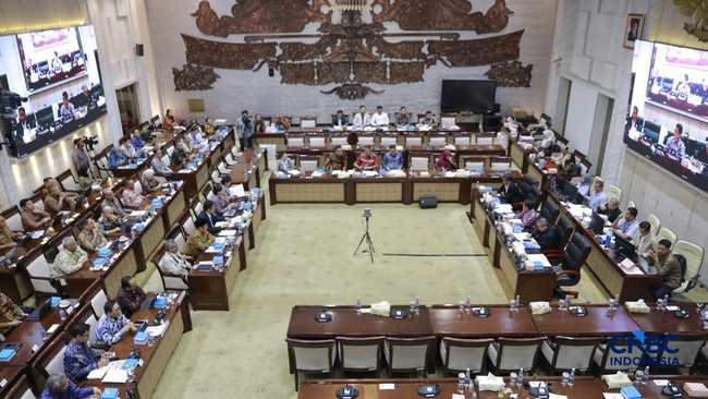 DPR Khawatir Tambahan Layer CHT Guncang Industri Legal-Bebani Fiskal – Publik Pos Update
