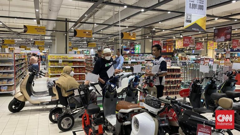 Mau Punya Sepeda Listrik? Beli di Transmart Full Day Sale Rp3 Jutaan