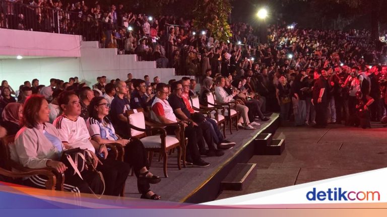 Wagub Rano Nonton Final Piala Dunia Bareng Warga Jakarta di Lapangan Banteng