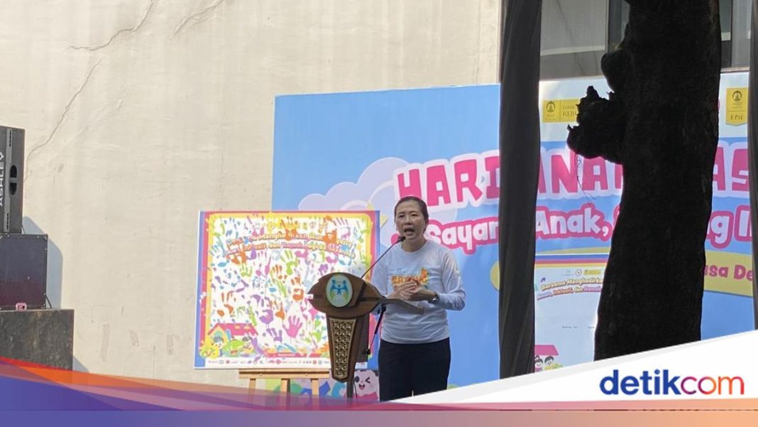 Hari Anak Nasional, WamenPPPA Pesan Gadget Tak Dipakai Scroll Urusan Orang