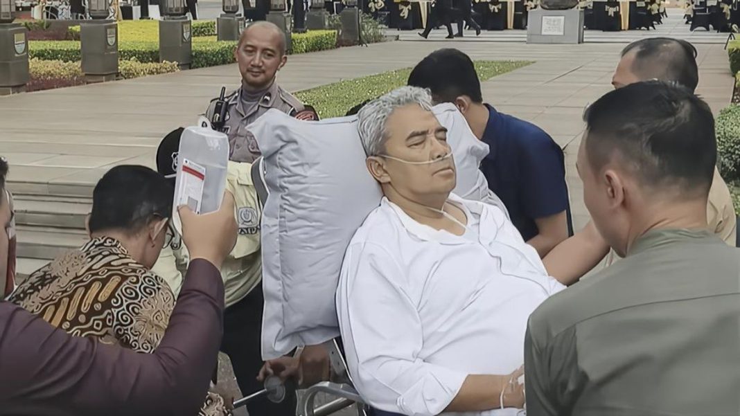 Walkot Bandung Farhan Dilarikan ke RS, Kondisi Lemas Terbaring Diinfus